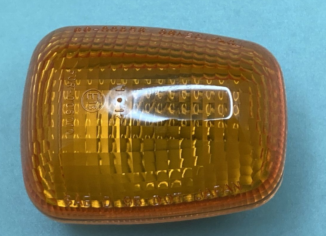 NEW TOKAIDENSO 35600-83 Turn Signal Right HOUSING Suzuki TL1000S 97-01