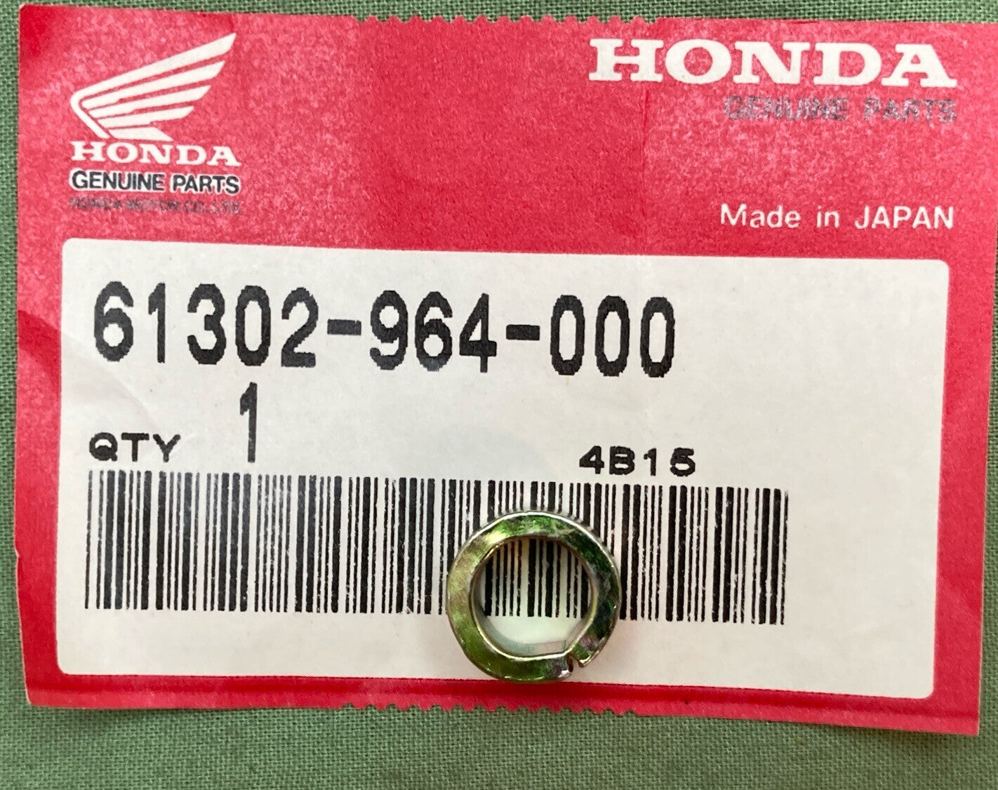 QTY 2 NEW GENUINE HONDA 61302-964-000 COLLAR A, HEADLIGHT CASE