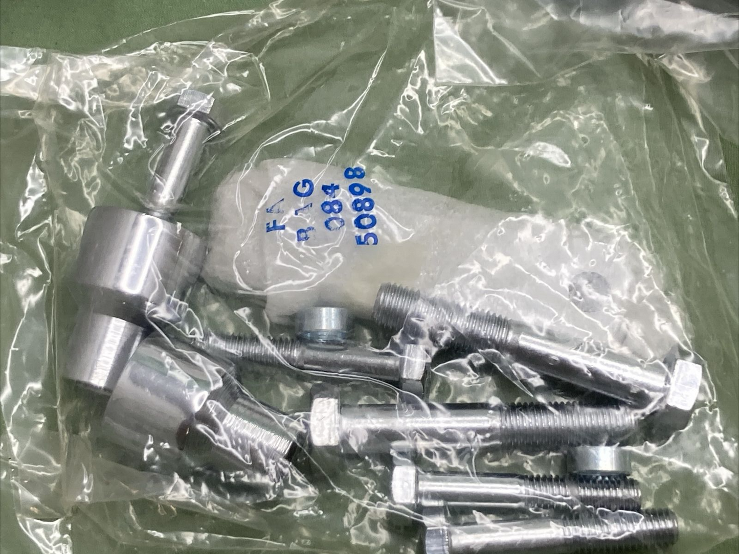 NEW REPLACES HONDA 55-3388 MOUNTING KIT, WINDSHIELD VT750