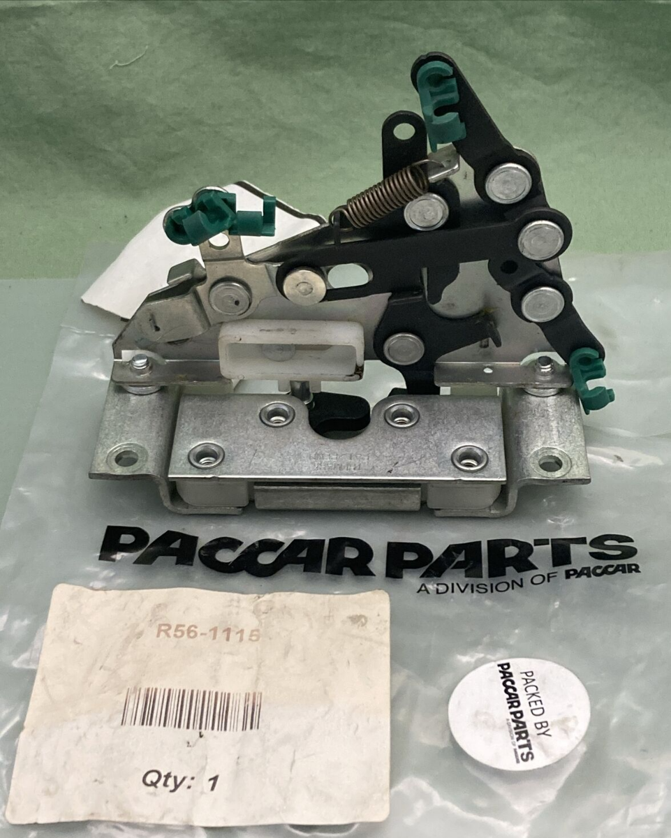 NEW GENUINE PACCAR R56-1115 LH DOOR LATCH W/ BYPASS SUPERCEDES R56-1030