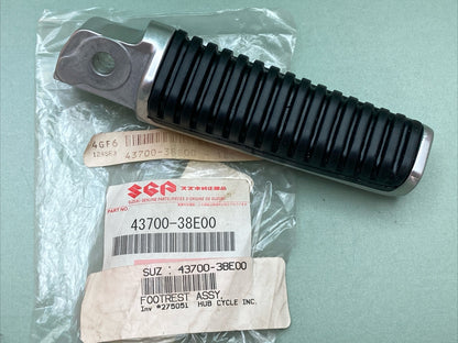 NEW GENUINE SUZUKI 43700-38E00 FOOTREST ASSEMBLY, PILLION LH