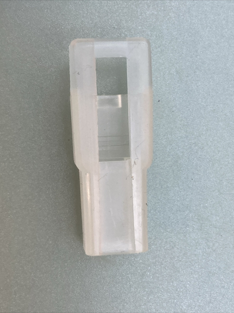 NEW IN LINE CN1355 CONNECTOR SHELL 1 CAV