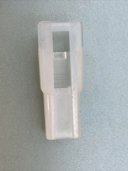NEW IN LINE CN1355 CONNECTOR SHELL 1 CAV