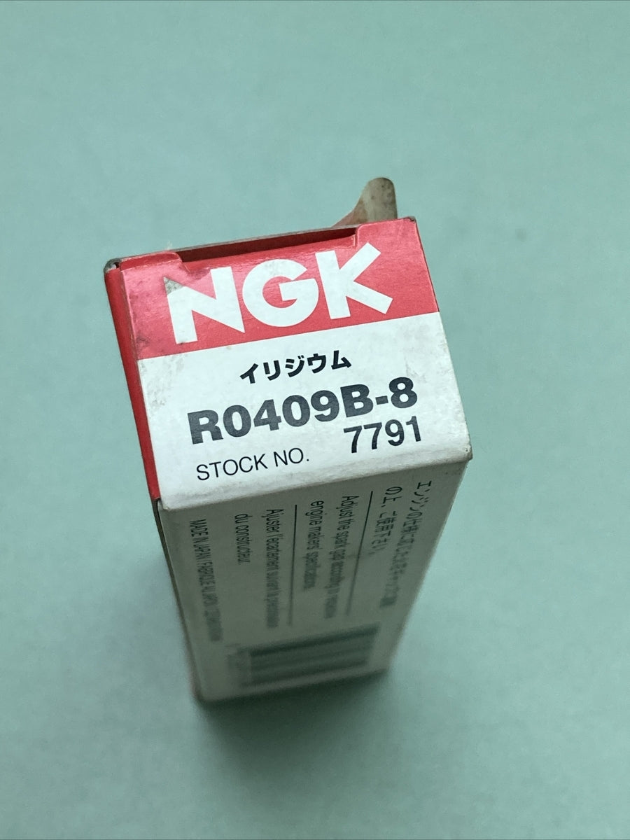 NEW NGK R0409B-8 SPARK PLUG 7791