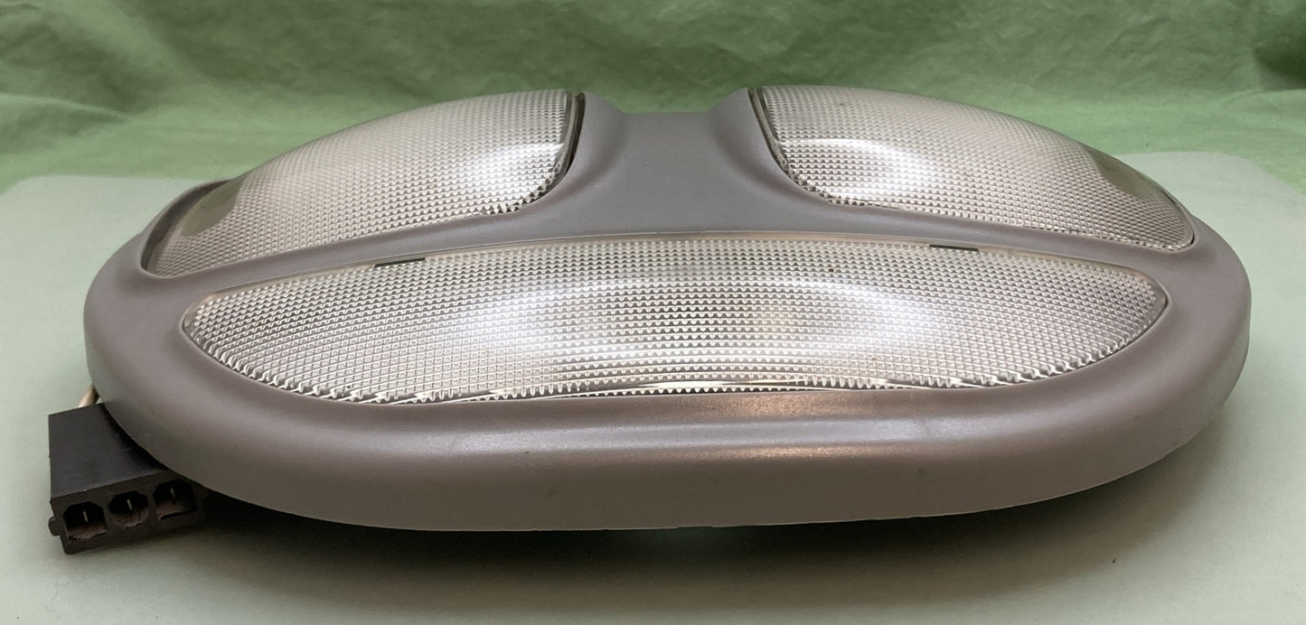 PETERBILT 16-09008-221 Lamp-Dome Cab Gray GRAKON 2075G