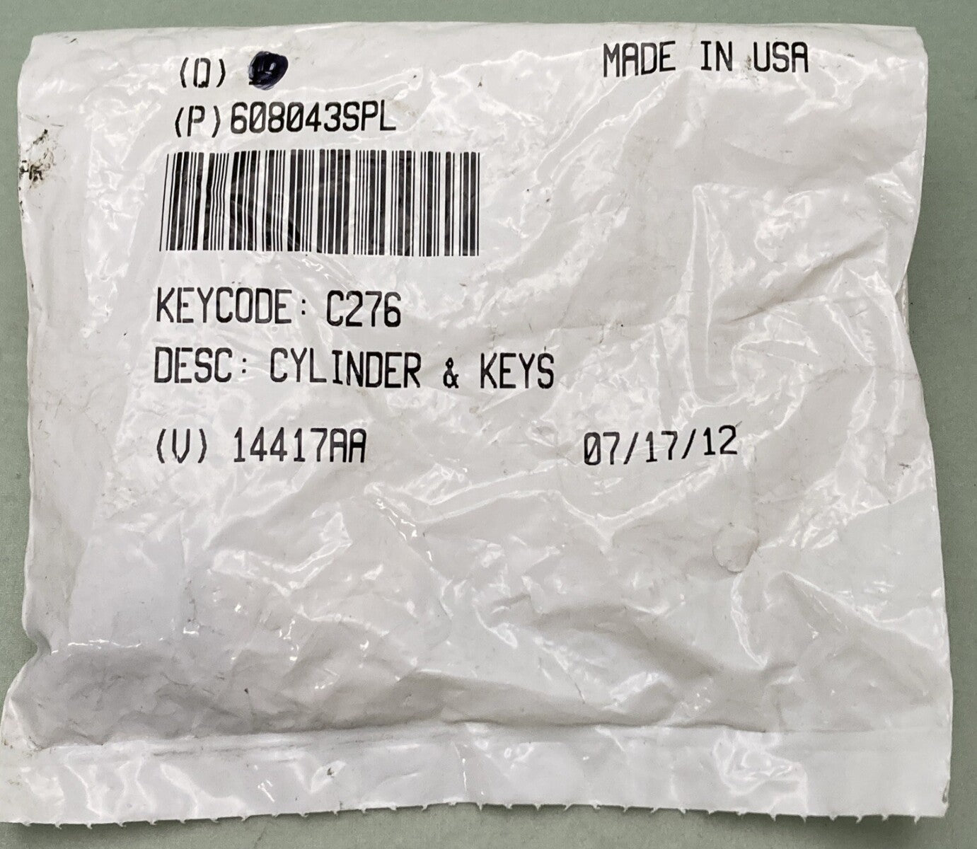 NEW REPLACES PETERBILT 608043SPL  CYLINDER-LOCK W/KEY SPECIFIC