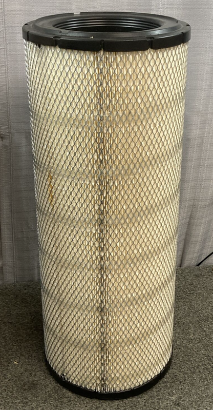 NEW FLEETGUARD AF26657 AIR FILTER