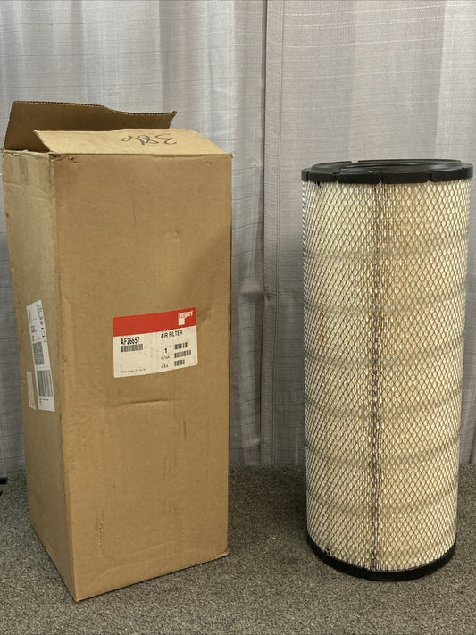 NEW FLEETGUARD AF26657 AIR FILTER