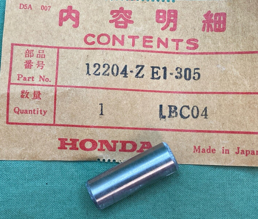 NEW GENUINE HONDA 12204-ZE1-305 GUIDE, VALVE (OVER SIZE)