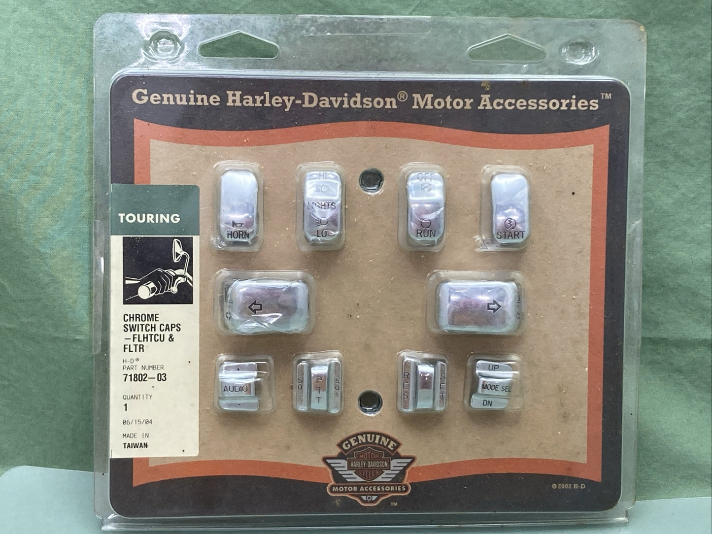NEW GENUINE HARLEY DAVIDSON 71802-03 CHROME SWITCH CAPS- FLHTCU AND FLTR