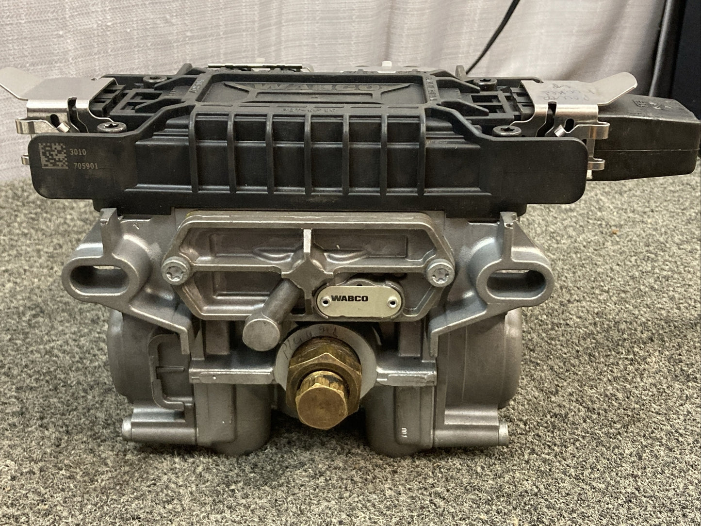 NEW MERITOR WABCO R955320 ABS VALVE AND ECU TCS2 ASSMY. KIT