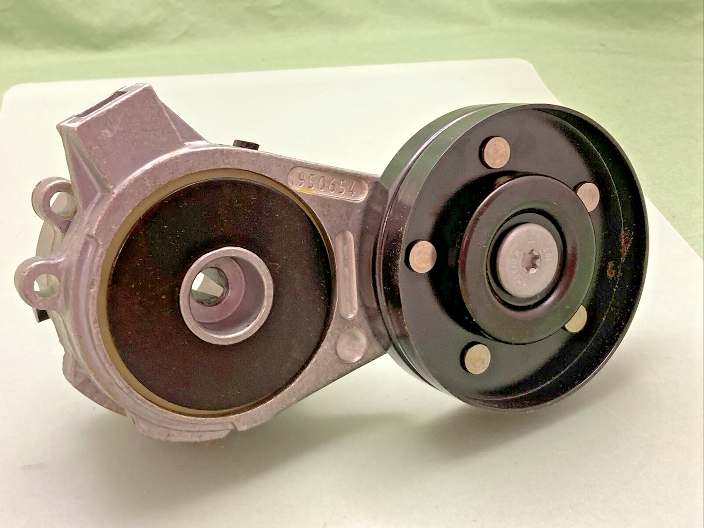 NEW GATES 38352 ACCESSORY DRIVE BELT TENSIONER ASSEMBLY