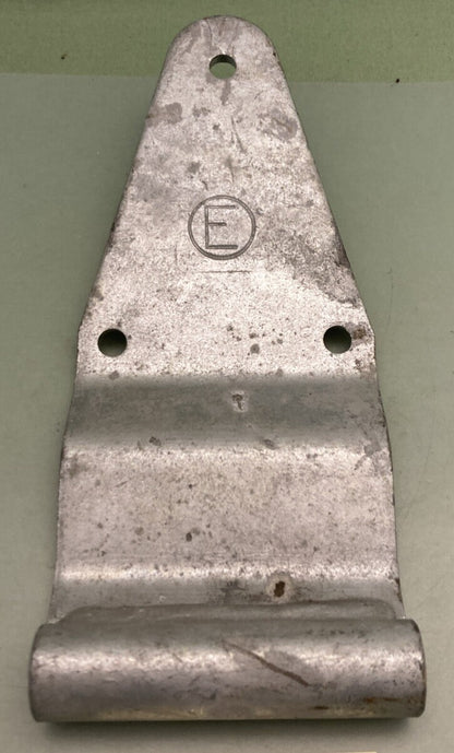 NEW GENUINE EBERHARD 31-5897-2 3 HOLE HINGE