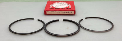 NEW GENUINE HONDA 13051-300-014 RING SET PISTON *Y