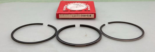 NEW GENUINE HONDA 13051-300-014 RING SET PISTON *Y