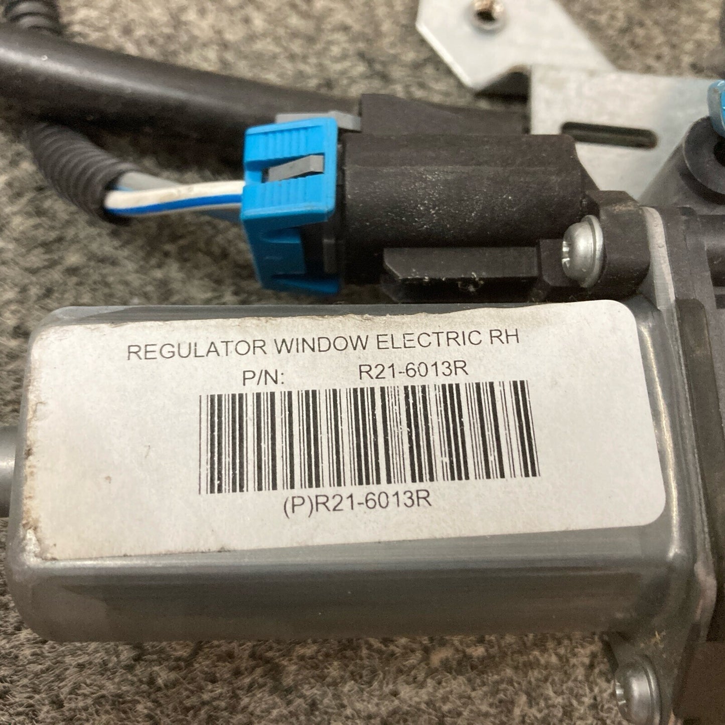 NEW GENUINE PACCAR R21-6013R PETERBILT RH ELECTRIC WINDOW REGULATOR