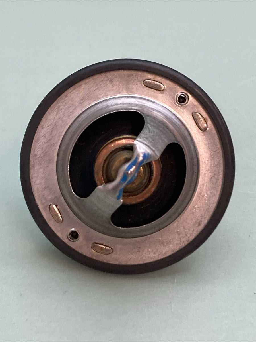 NEW GENUINE CUMMINS 3935811 180 DEGREE THERMOSTAT