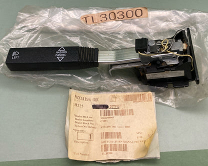 NEW GENUINE PACCAR TL30300 PETERBILT TURN SIGNAL SWITCH