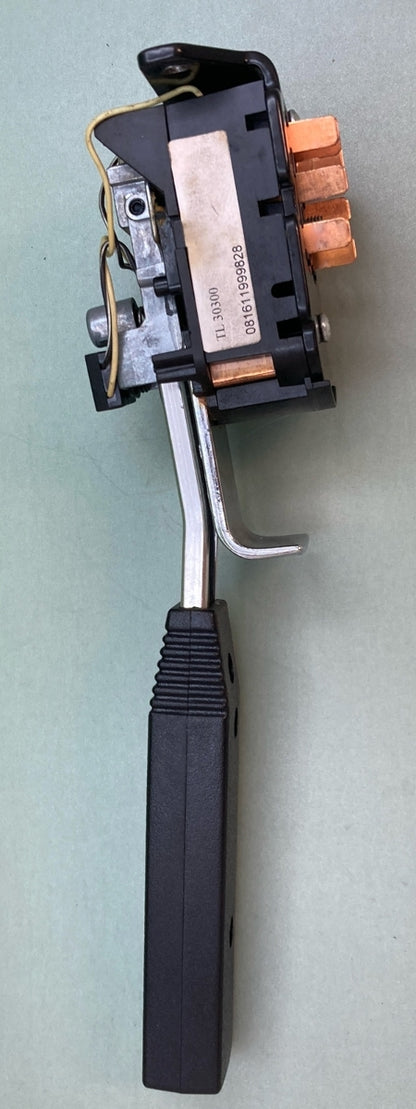 NEW GENUINE PACCAR TL30300 PETERBILT TURN SIGNAL SWITCH