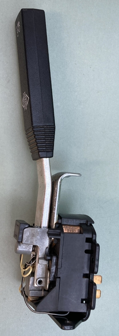 NEW GENUINE PACCAR TL30300 PETERBILT TURN SIGNAL SWITCH