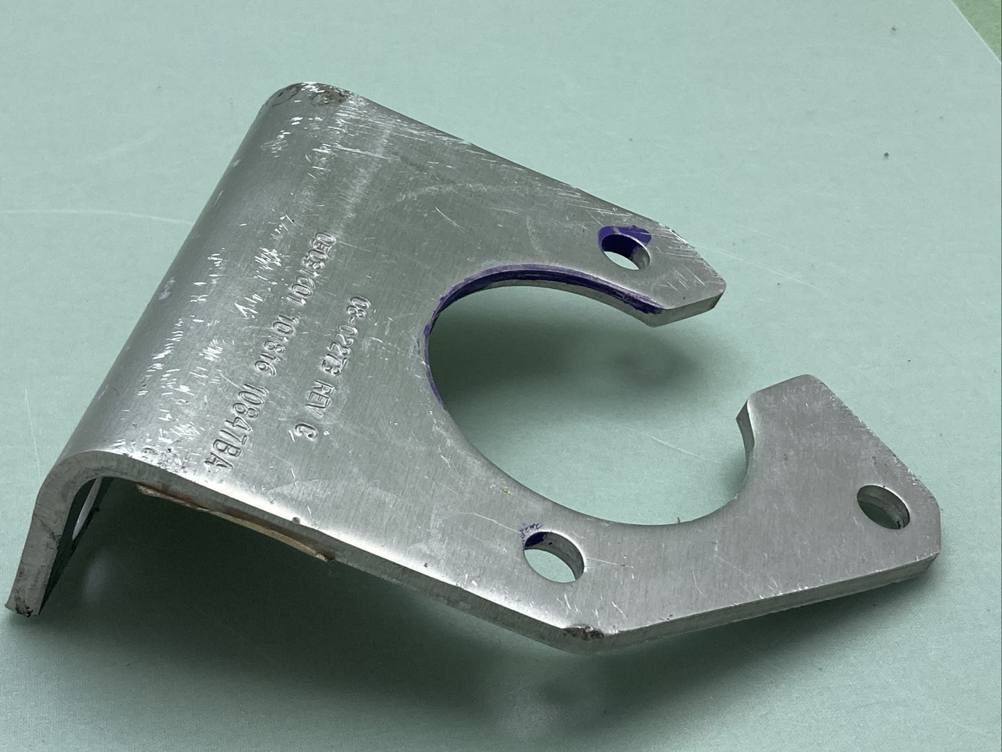NEW PACCAR 08-02273 REV C SOCKET MOUNTING BOC BRACKET