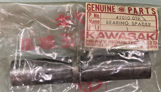 NEW GENUINE KAWASAKI 42010-019 SPACER-RR HUB BEARING