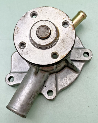 NEW REPLACES KUBOTA 15852-73030-1019 ASSY PUMP, WATER