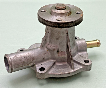 NEW REPLACES KUBOTA 15852-73030-1019 ASSY PUMP, WATER