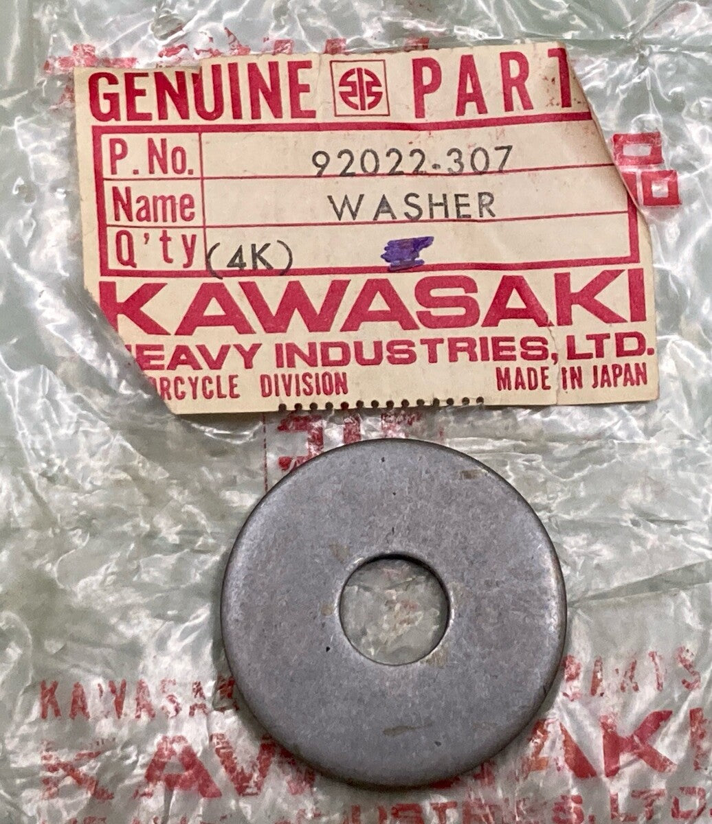 NEW GENUINE KAWASAKI 92022-307 WASHER PLAIN 11X36X4