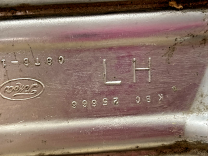 FORD F100 LH C8TB-16721-A / RH C8TB-16720-A HOODSIDE EMBLEMS 67-72