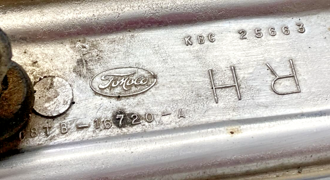 FORD F100 LH C8TB-16721-A / RH C8TB-16720-A HOODSIDE EMBLEMS 67-72