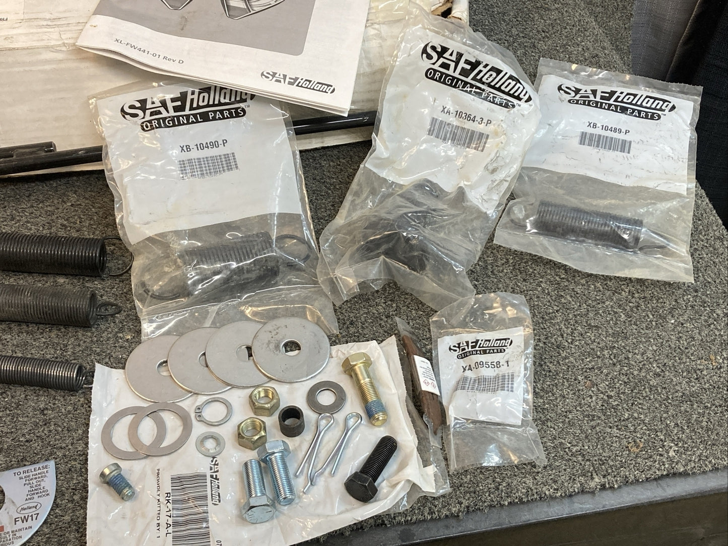 NEW SAF HOLLAND RK-17-A-L FIFTH WHEEL REBUILD KIT, INCOMPLETE KIT