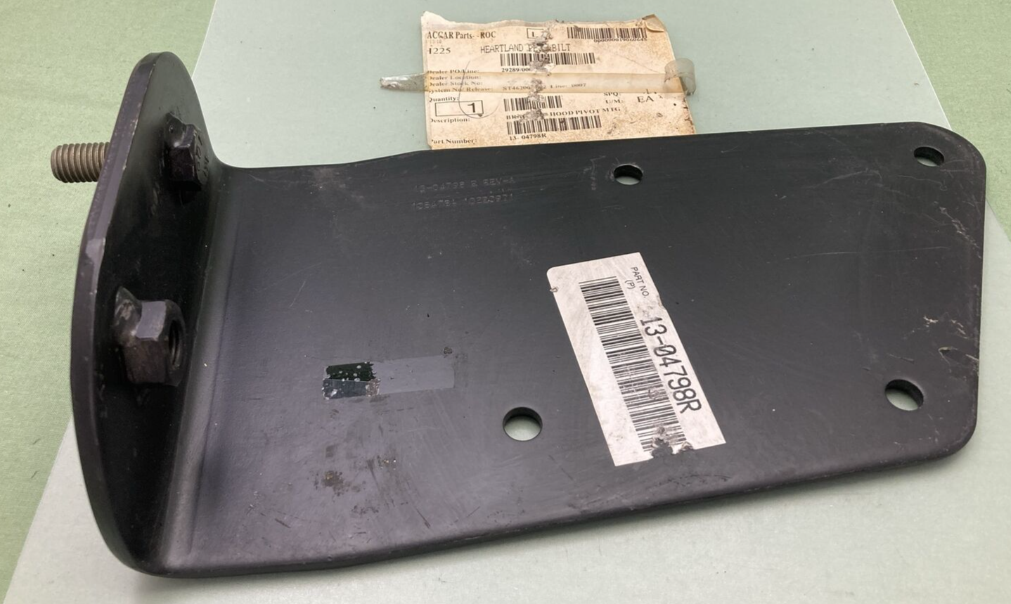 NEW PETERBILT 13-04798R BRACKET-HOOD PIVOT MTG