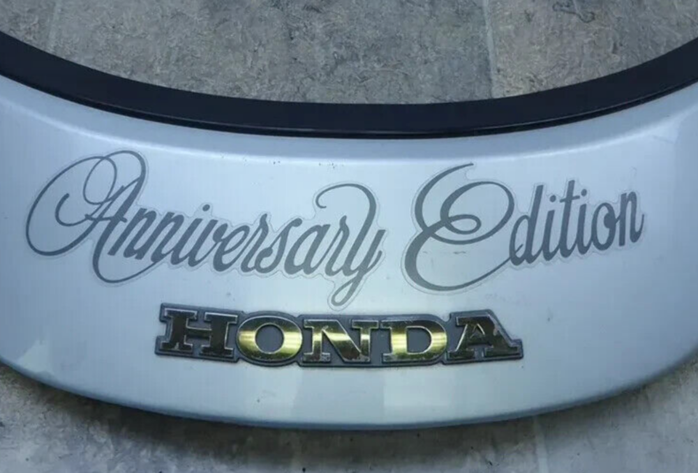 NEW GENUINE HONDA 64112-MW5-300 SCREEN GARNISH "ANNIVERSARY EDITION" SILVER