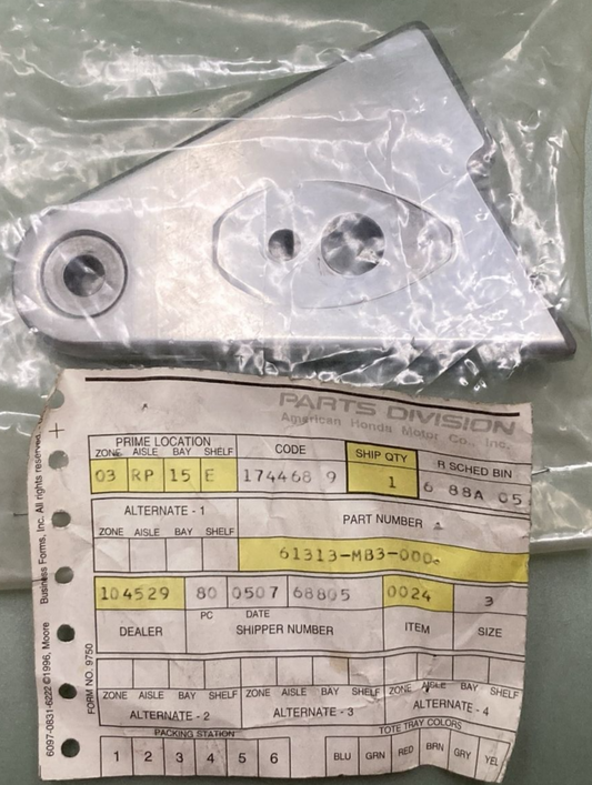 NEW GENUINE HONDA 61313-MB3-000 STAY LEFT HEADLIGHT