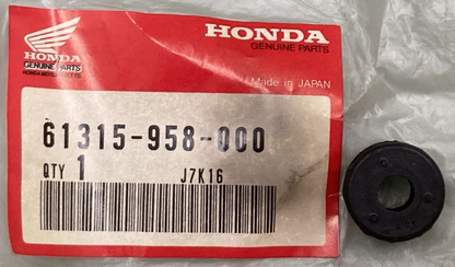 NEW GENUINE HONDA 61315-958-000 FRONT FORK FENDER HEADLIGHT MOUNTING RUBBER