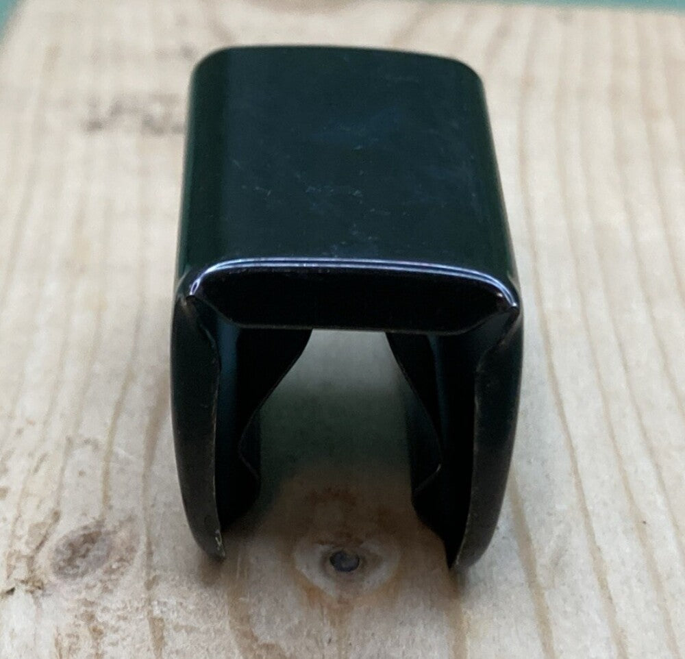 QTY 2 NEW GENUINE HONDA 64207-MB9-770 CAP, MOLDING END, Fairing