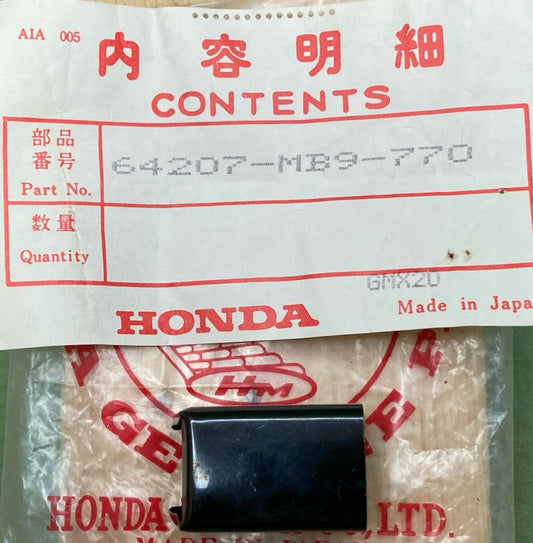 QTY 2 NEW GENUINE HONDA 64207-MB9-770 CAP, MOLDING END, Fairing