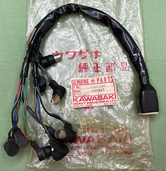 NEW GENUINE KAWASAKI 25011-047 SOCKET SPEEDOTACHO