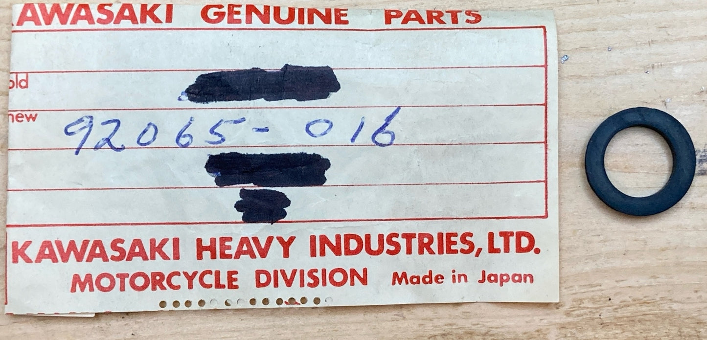 QTY 2 NEW GENUINE KAWASAKI 92065-016 GASKET FUEL COCK JONT