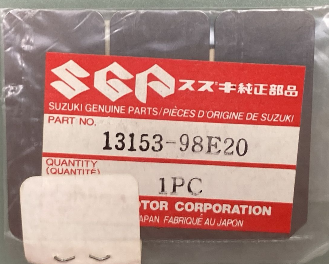 NEW GENUINE SUZUKI 13153-98E20 VALVE REED