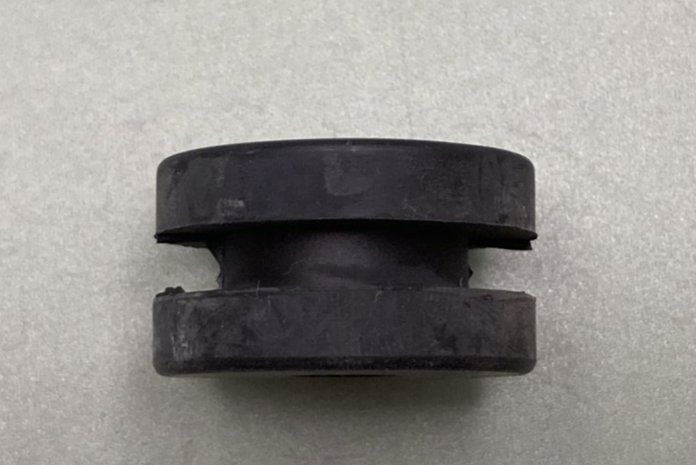 NEW GENUINE HONDA 81246-463-770 SADDLEBAG SETTING RUBBER A