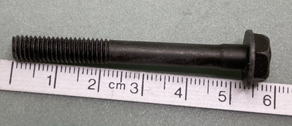 QTY 2 NEW GENUINE HONDA 90001-MB0-000 CYLINDER HEAD BOLT FLANGE 6X52