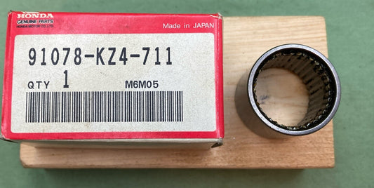 NEW GENUINE HONDA 91078-KZ4-711 BEARING, NEEDLE (25X32X26)