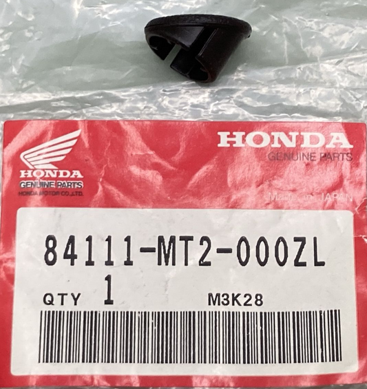 NEW GENUINE HONDA 84112-MT2-000ZL GROMMET FRONT PASSENGER SEAT GRIP BLACK