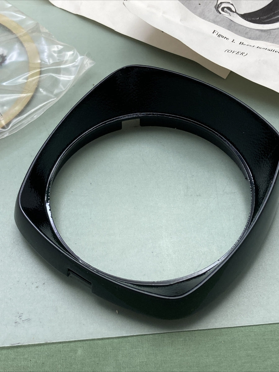 NEW GENUINE MERCURY 55193A1 BEZEL ASSEMBLY, 78666A1