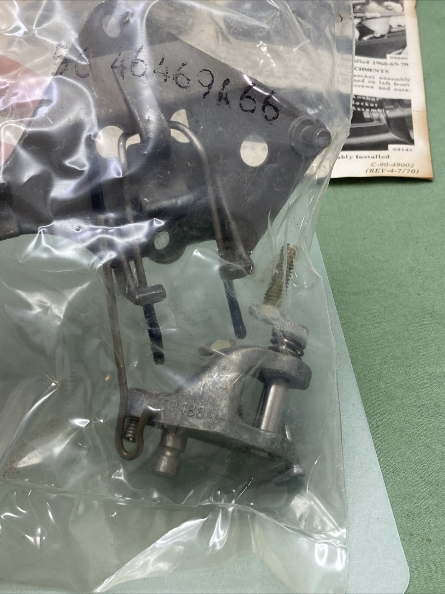 NEW GENUINE MERCURY QUICKSILVER 46455A2 ATTACHING ASSEMBLY