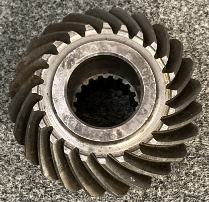 NEW GENUINE MERCURY QUICKSILVER 4347237A1 G ASM PINION DRIVE ALPHA I SS 86-89