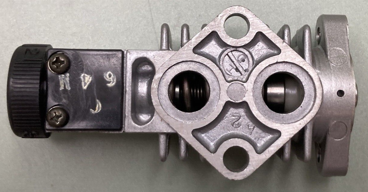 NEW GENUINE KAWASAKI 16131-1061 BODY VALVE FORK ANTI-DIVE