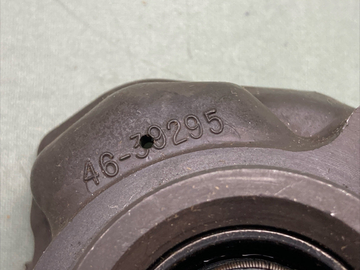 NEW GENUINE MERCURY QUICKSILVER 46-39295A1 BASE ASSEMBLY
